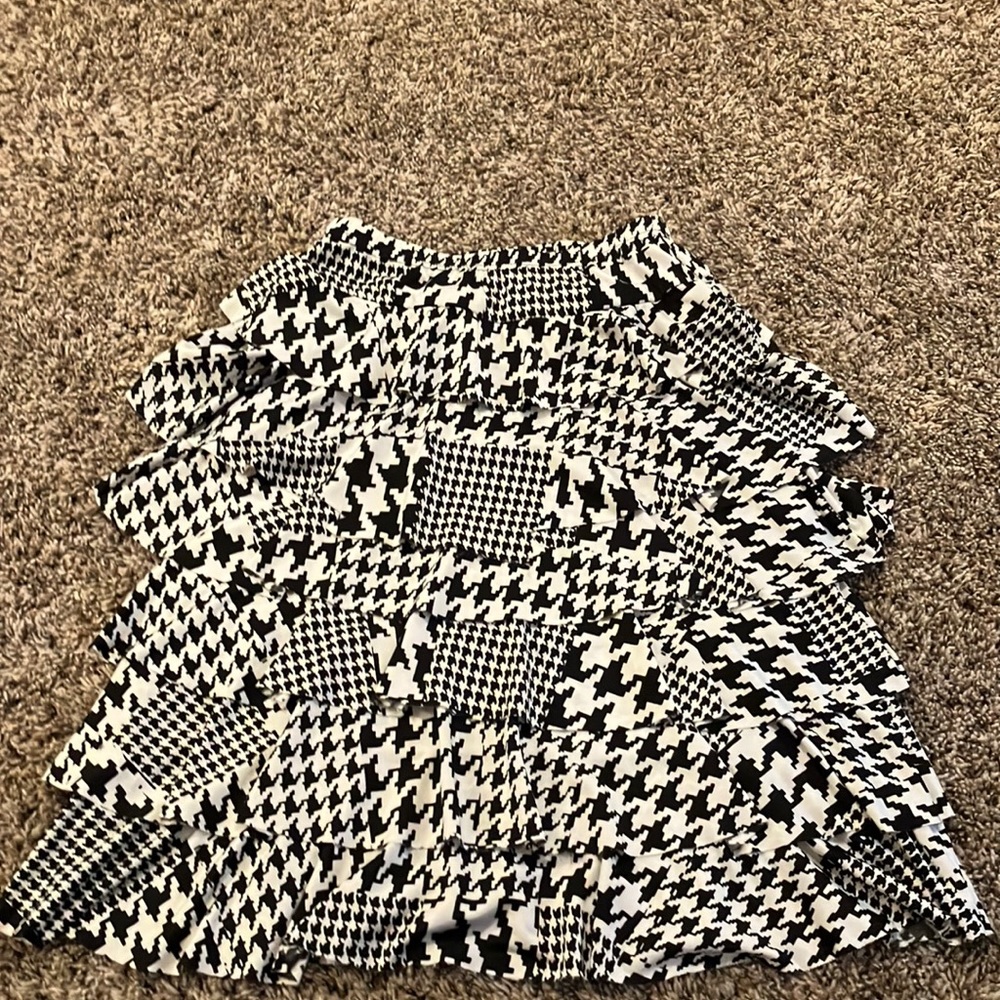 Girls ruffled skirt.